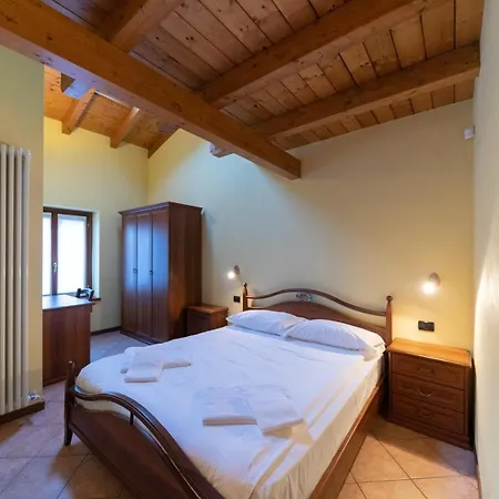 Ξενοδοχείο με διαμερίσματα Casa Vacanze Da Edo Civate