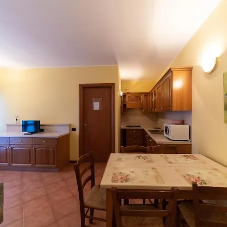 Casa Vacanze Da Edo Apartahotel Civate